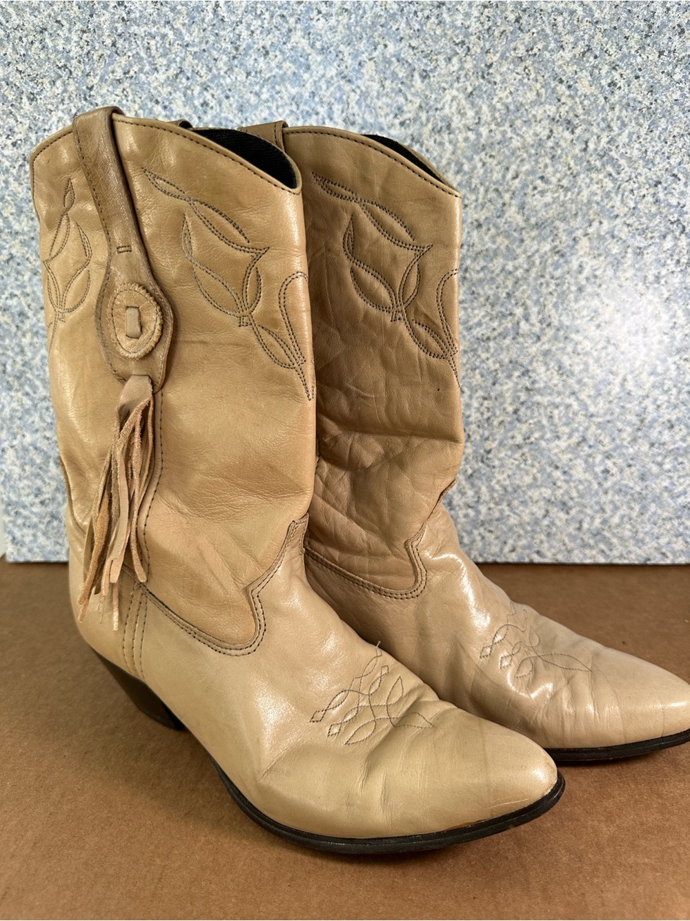 Laredo Vintage Tan Leather Fringe Cowboy Boots 9M 🤠